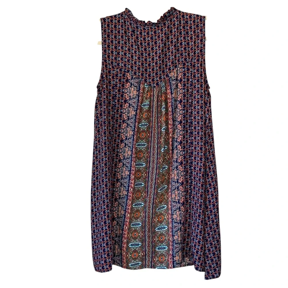 UMGEE navy floral paisley‎ split vneck w tie boho mini dress. Size M